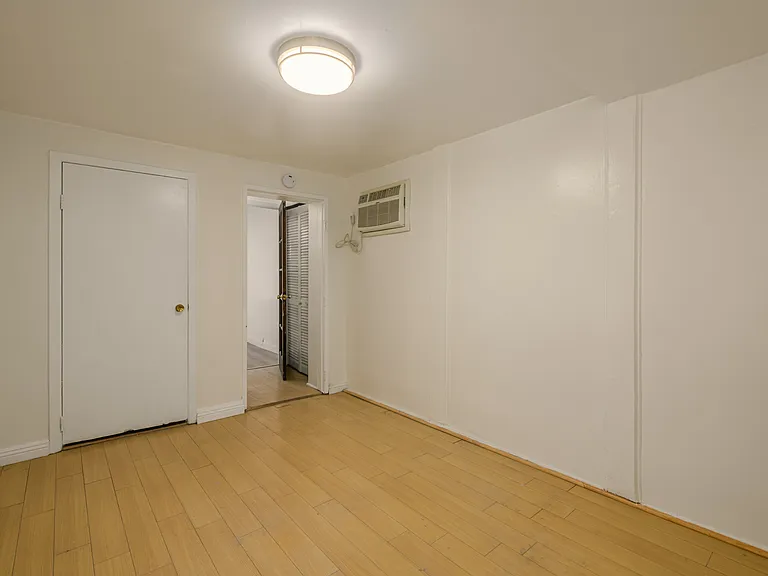 1325 N Orange Dr — Photo 10