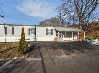 548 Kenyon Ave #2, Attleboro, MA 02703