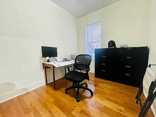 4th image of 182 S 2nd St #30