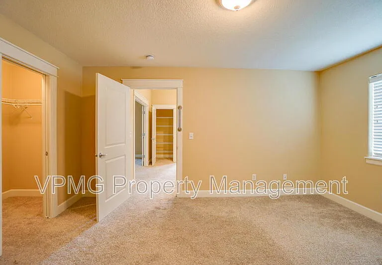 1403 SE 194th Pl — Photo 41