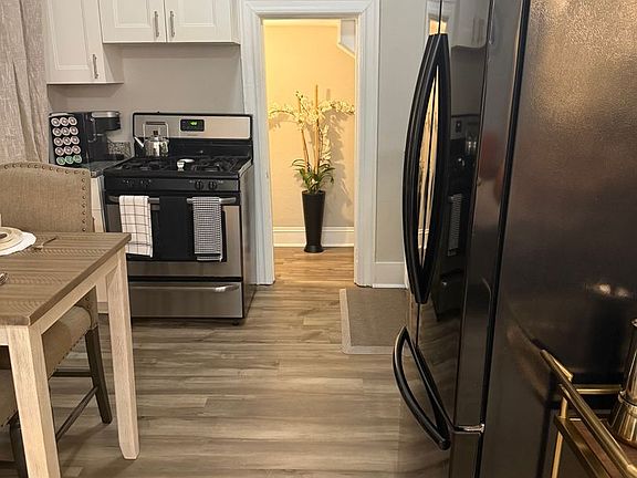 5th image of 709 Stockley Gdns APT 1