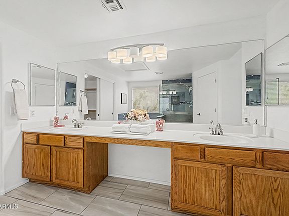 5th image of 10521 W VIRGINIA Avenue