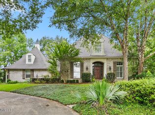 208 Persimmon Hl, Ridgeland, MS 39157