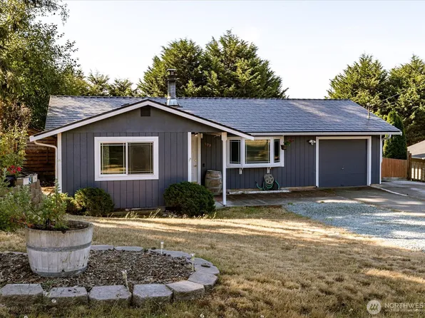 577 Salal St., Oak Harbor, WA 98277