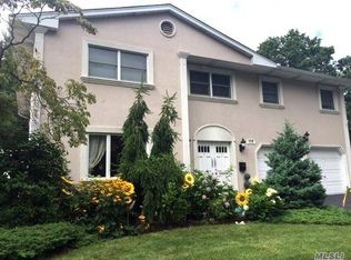 1776 Bard Ln, East Meadow, NY 11554