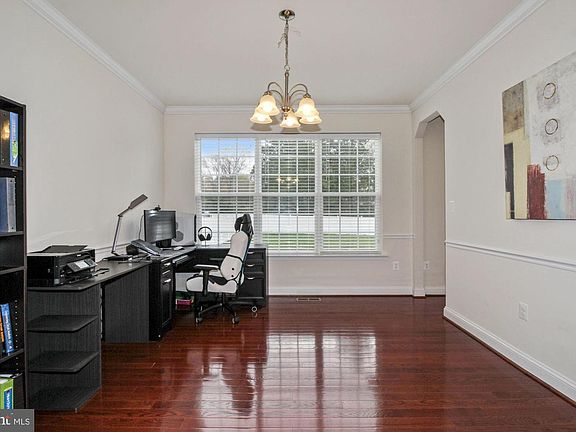 5th image of 8293 Portsmouth Dr
