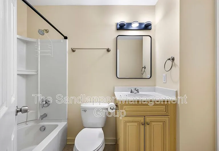 7955 Timbercreek Ln #H — Photo 12