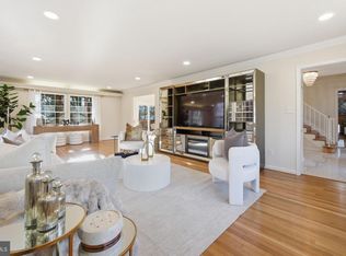 2827 Ellicott St NW, Washington, DC 20008