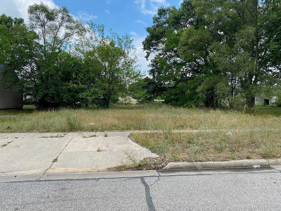 1st image of 2163 Continental St