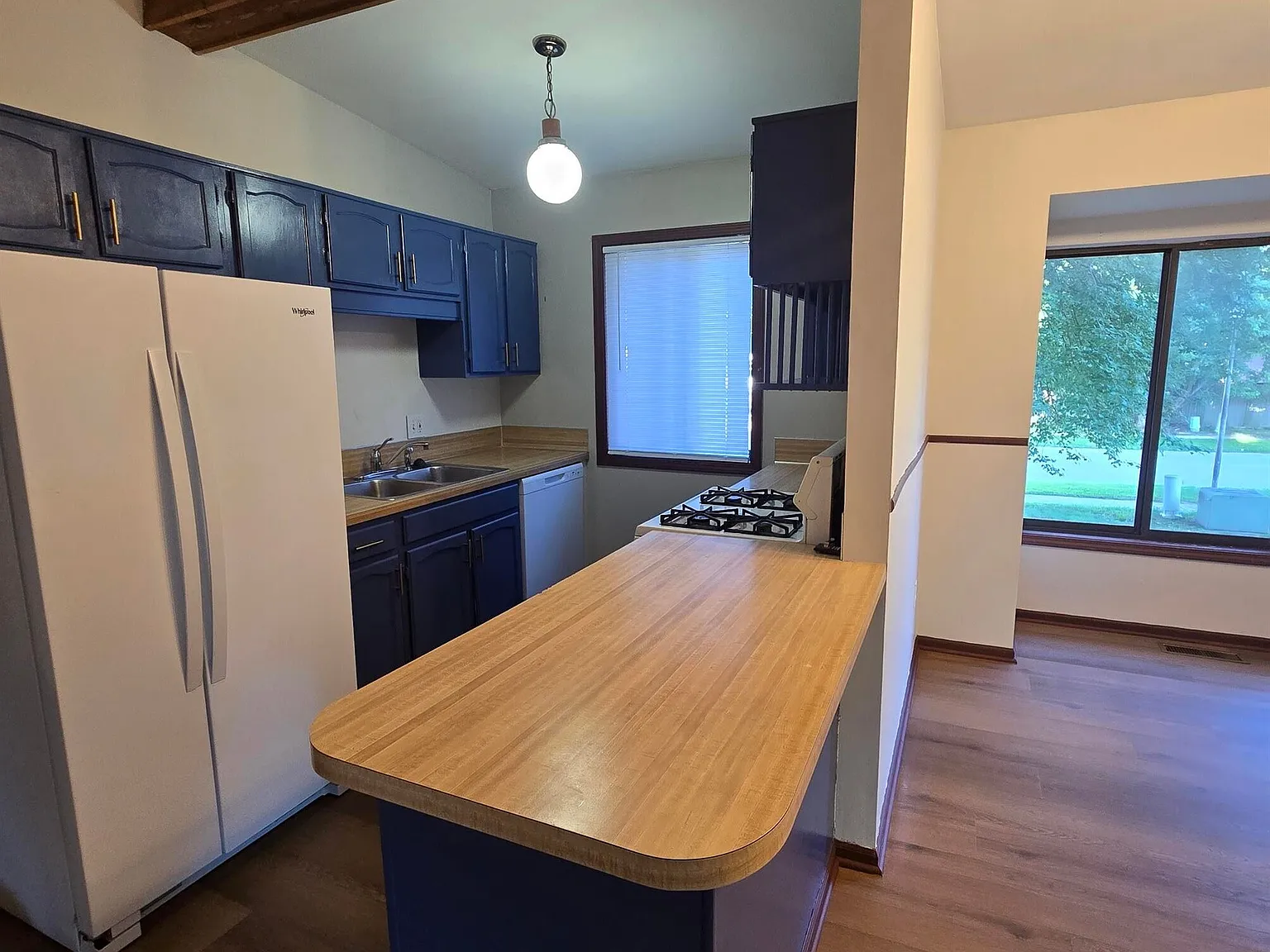 5898 Madison Ave SE — Photo 2