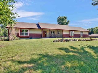 3 N Lakeside Dr, Augusta, KS 67010
