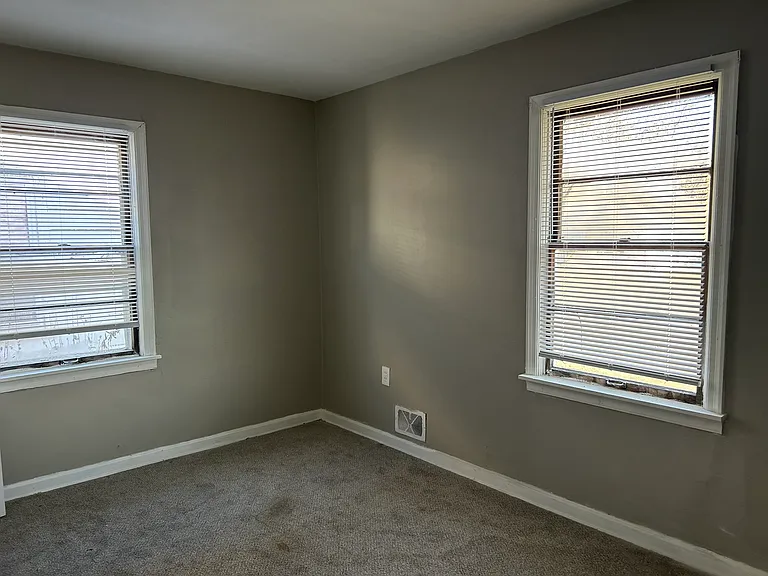 915 N Upland Ave — Photo 7