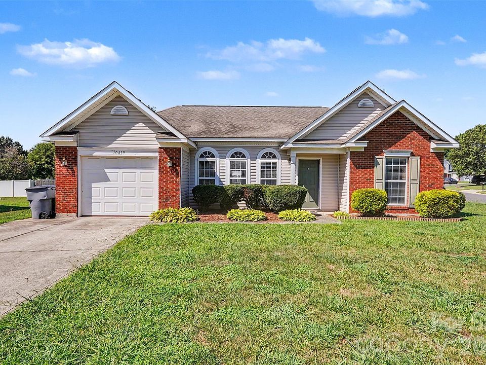 1st image of 10439 Green Hedge Ave