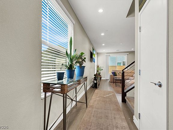 5th image of 63 Harrison Rose Ct