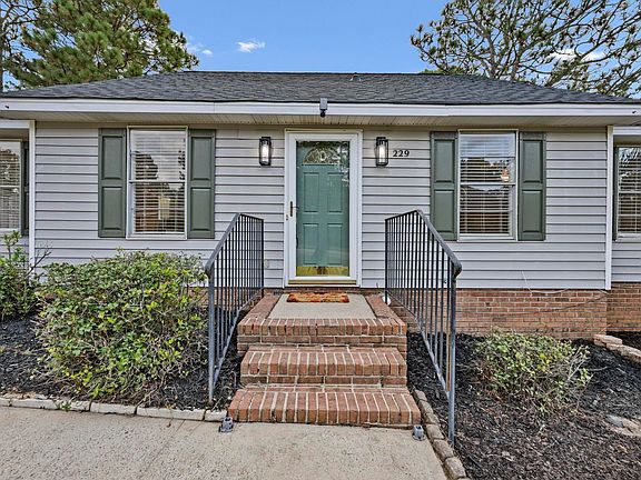 4th image of 229 Transom Ct