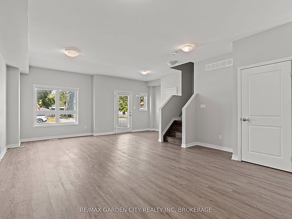 4th image of 182 Broadway #8