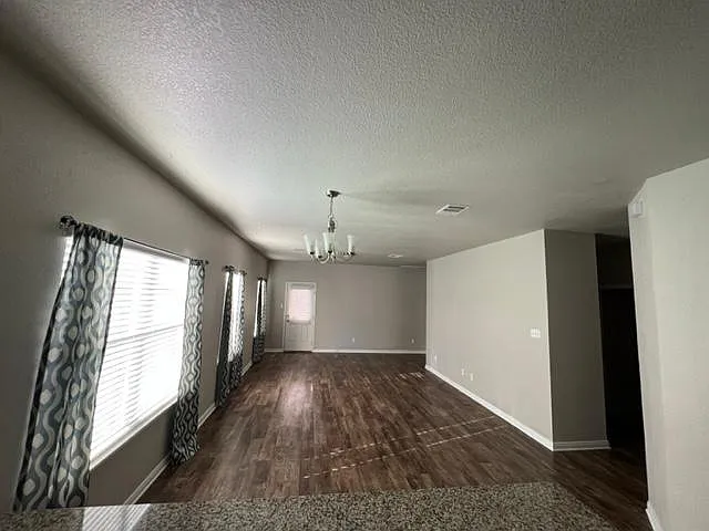 1009 Gaelic Dr — Photo 11