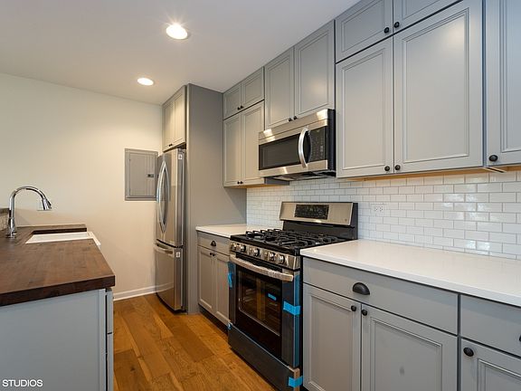 4th image of 1533 Cove Dr #190-A