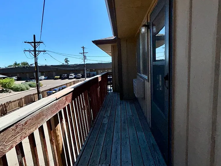708 Delaware Ave #D — Photo 17