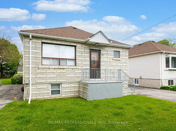 11 Stock Ave, Toronto, ON M8Z 5C3