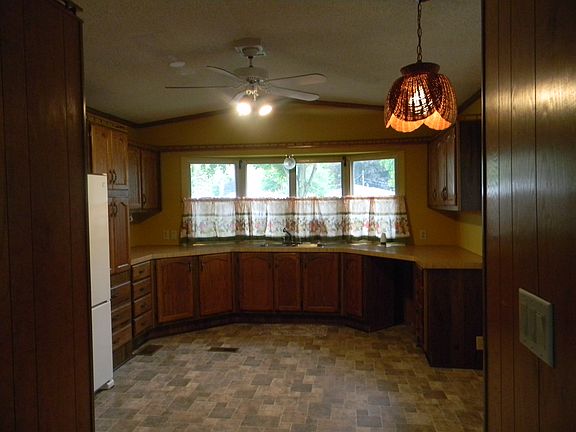 Lots of cabinets