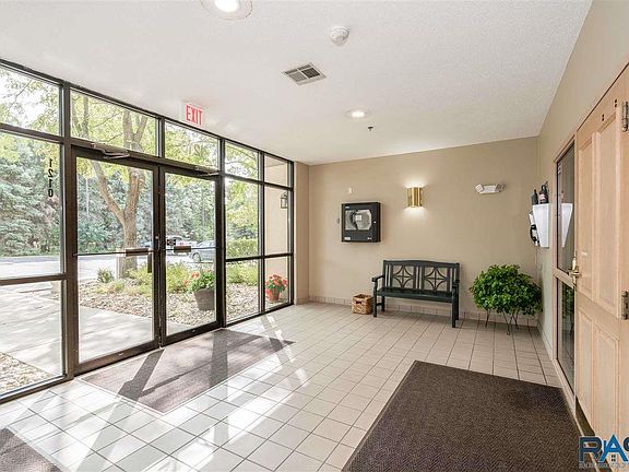 2nd image of 1210 W 57th St APT 202