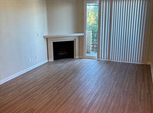 22859 Del Valle St, Woodland Hills, CA 91364