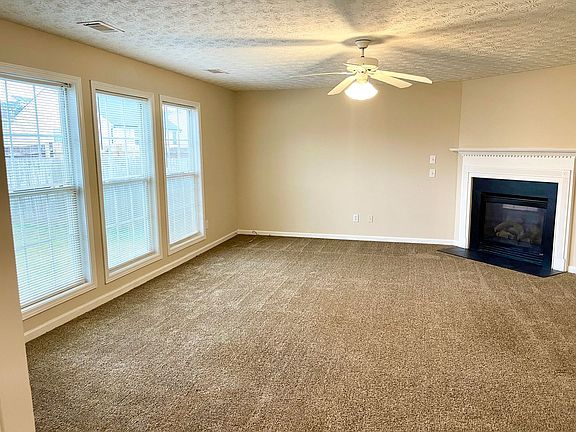 3rd image of 3226 Shady Valley Ln