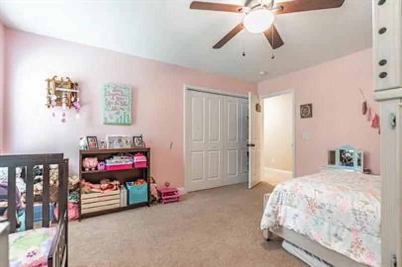 5 bed, 3.0 bath, 2764 sqft, $2,775 — Photo 4