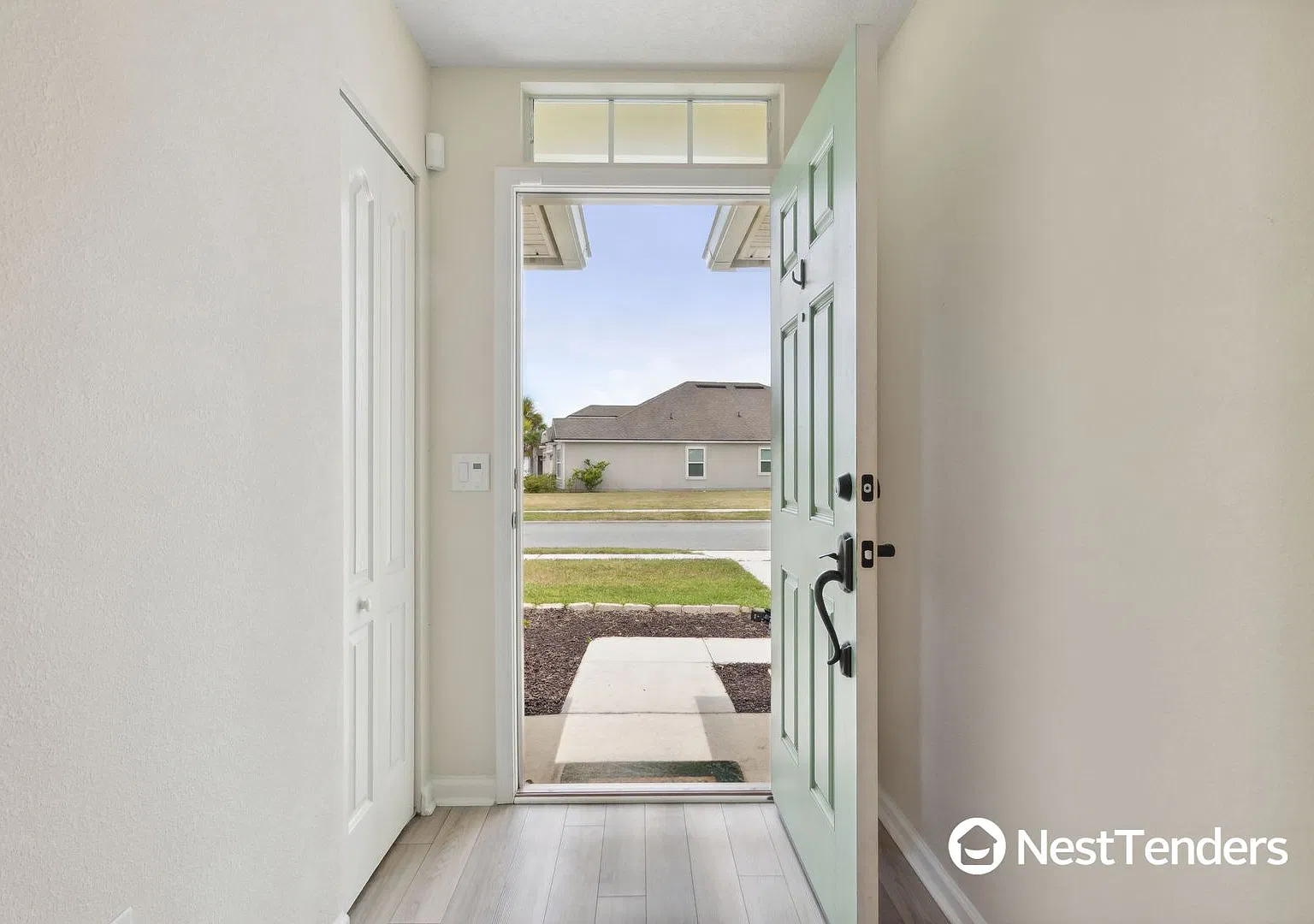 Four Bedroom Just Off Amelia Concourse! — Photo 4