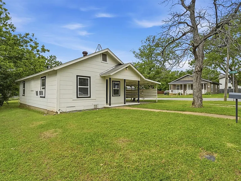 500 E Heron St — Photo 18