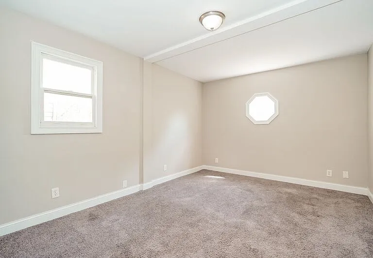 764-766 Kelton Ave #766 — Photo 8