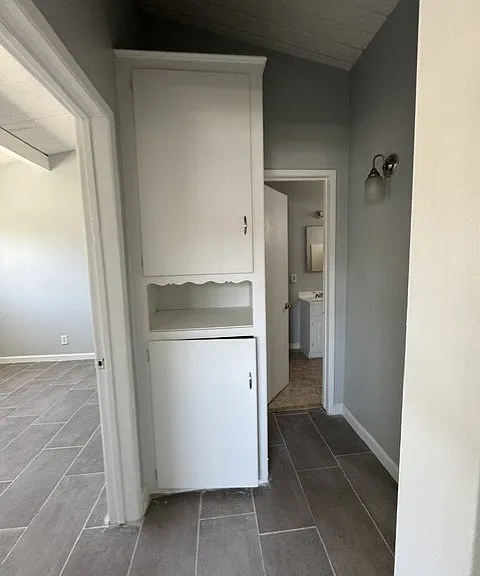 12520 York Ave #A — Photo 1