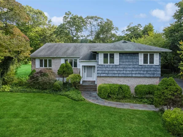 25 Fox Hollow Lane, Old Westbury, NY 11568