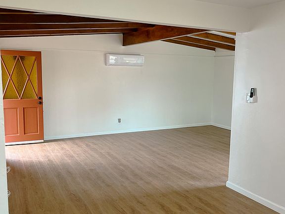 Blending classic with all new. So much to decorate and enjoy