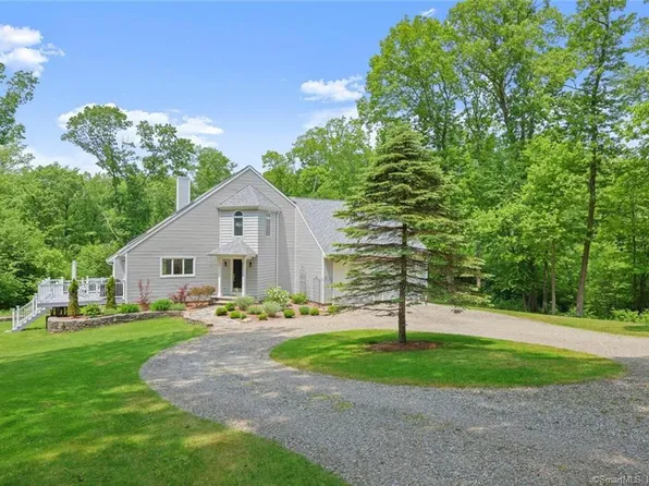 27 Jenny Lane, Oxford, CT 06478