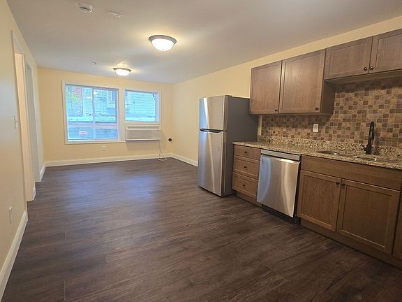 3rd image of 920 N Church St #3