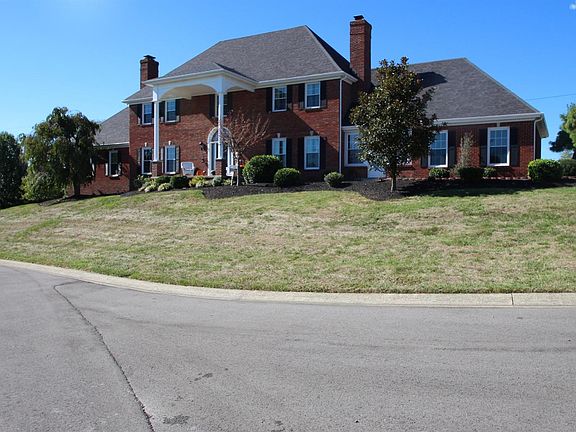 2nd image of 106 Clubhouse Dr