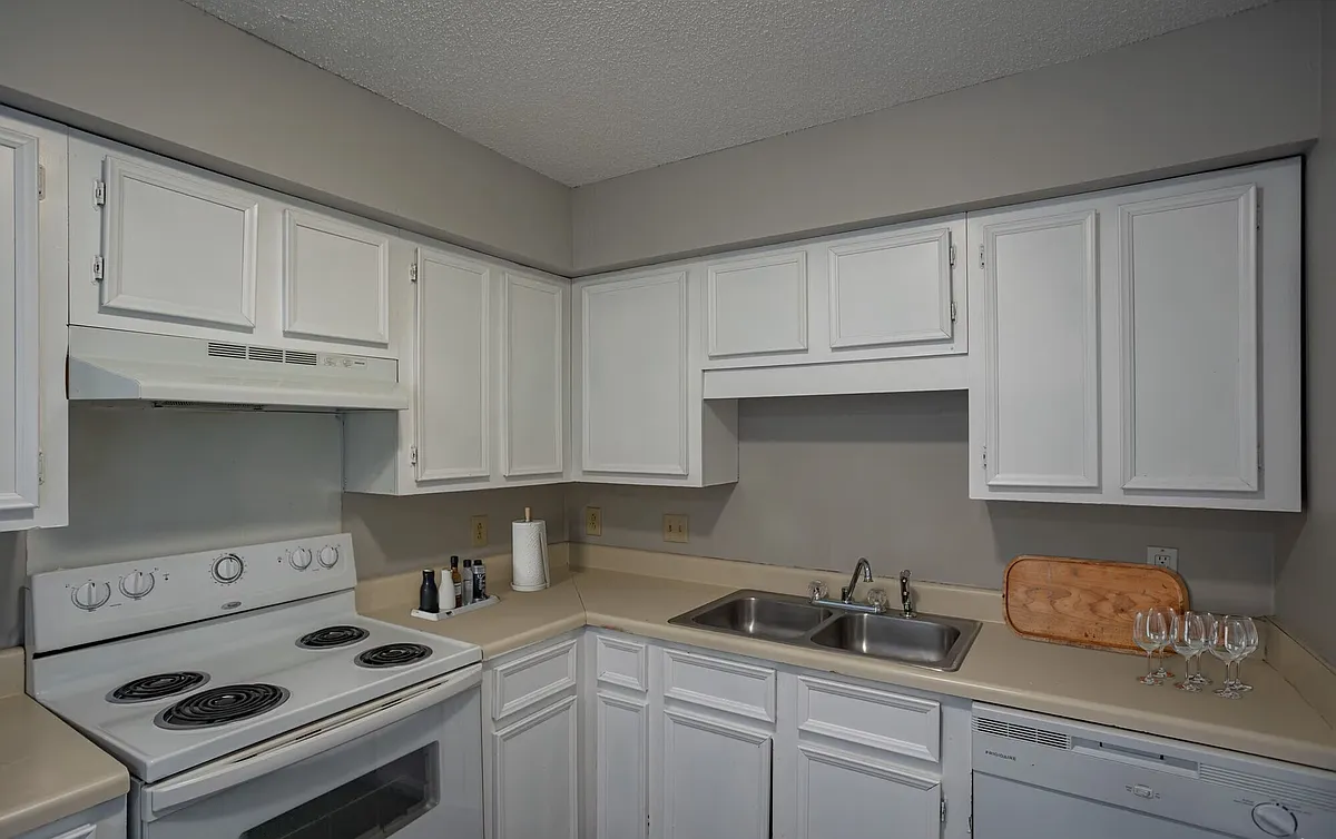 Building Photo - Jackson Manor Apartments