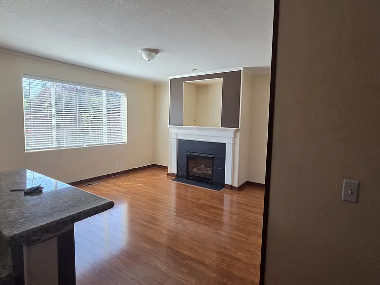 1639 SW Wright Pl — Photo 6