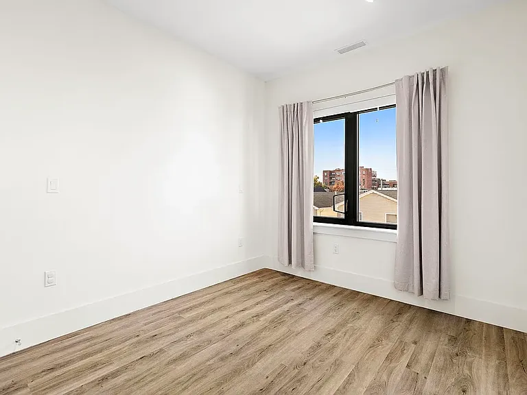 391 Palisade Ave #501 — Photo 10