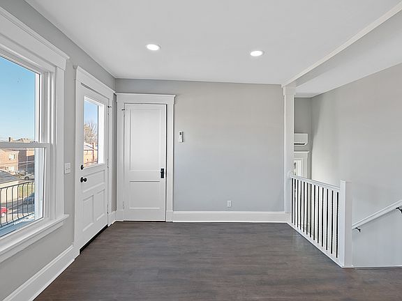 4th image of 2233 Quatman Ave Unit 2