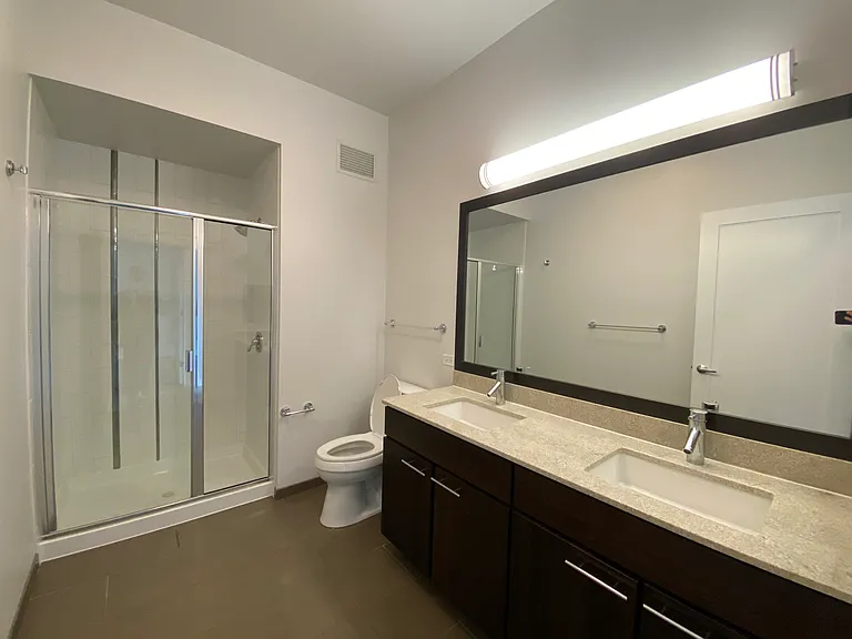 520 W Erie St #1202 — Photo 11