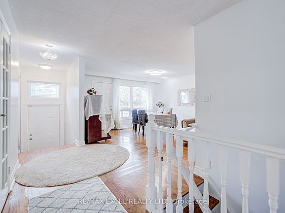 5th image of 155 Edmonton Dr
