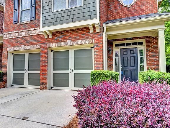 3rd image of 5226 Venetian Ln
