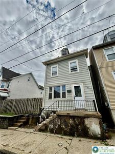 137 E Nesquehoning St, Easton, PA, 18042