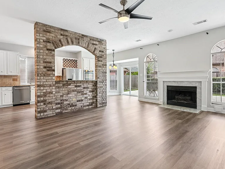 1322 W Forest Dr — Photo 10