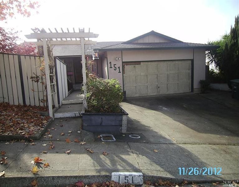 1st image of 151 Persimmon Dr