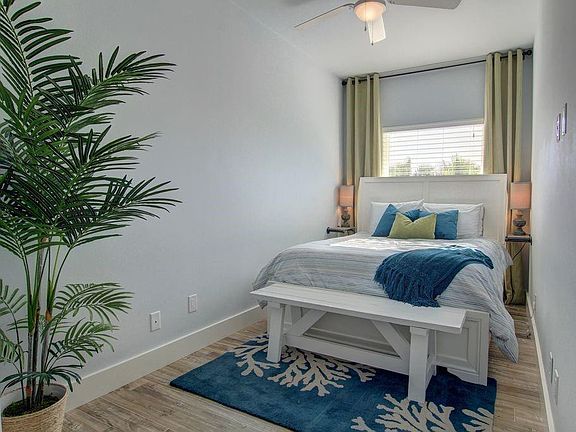 5th image of 247 Roberts Ave #11