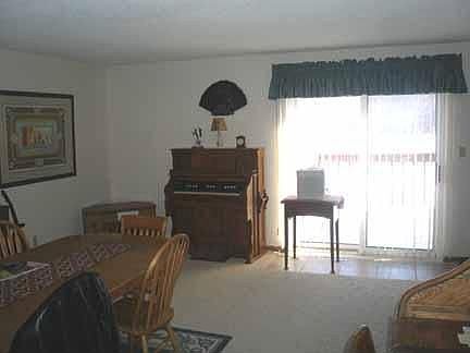 4th image of W163N11470 Windsor Ct #B